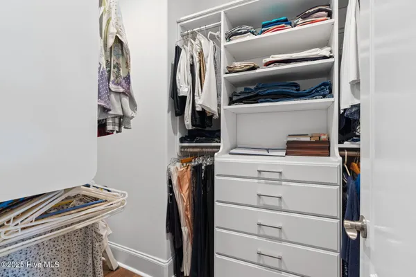 $949,900 | 2393 Red Birch Trail Northeast, Leland, NC 28451