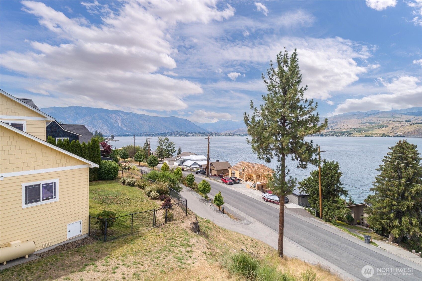 915 South Lakeshore Road Chelan, WA 98816 - Photo 20 of 40