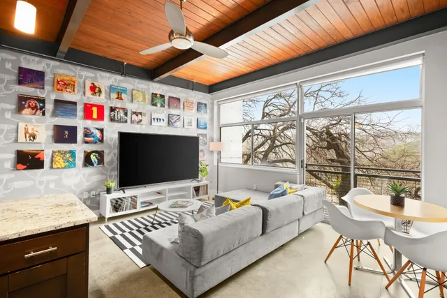 $399,000 | 2205 North Lamar Boulevard, Unit 114, Austin, TX 78705