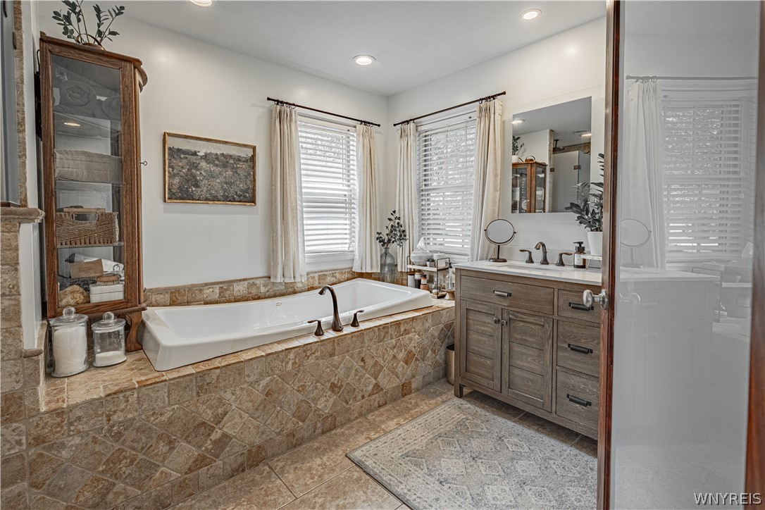 4899 Beach Ridge Road Pendleton, NY 14094 - Photo 22 of 48 Primary Bath