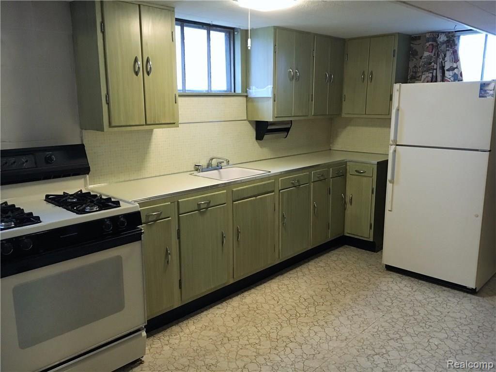 30551 King Road Romulus, MI 48174 - Photo 13 of 21 IMG_5481.JPG