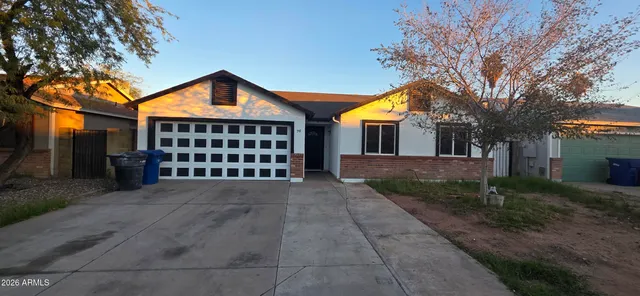$2,150 | 140 West Ivyglen Street, Mesa, AZ 85201