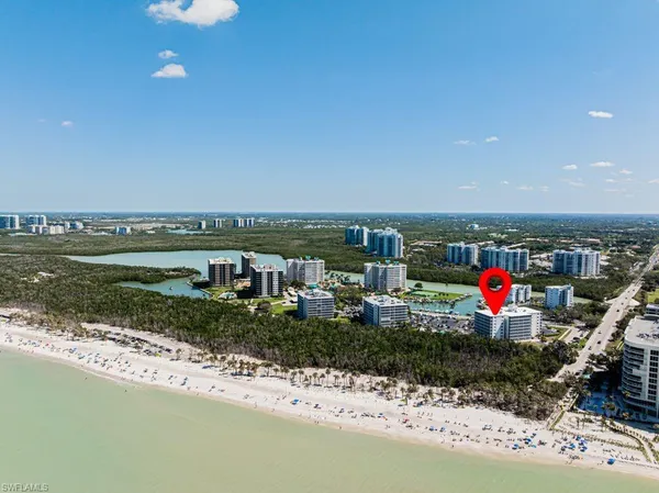 $1,950 | 1 Bluebill Avenue, Unit 511, Naples, FL 34108