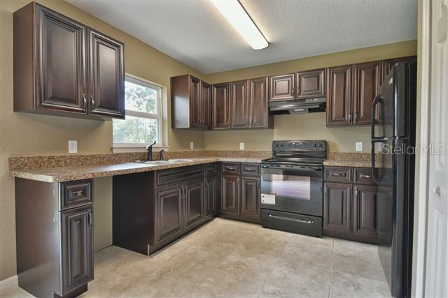 5210 Southwest 161st Place Road Ocala, FL 34473 - Photo 3 of 13 Gallery Image 3