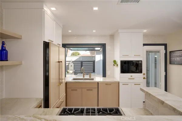 $4,950 | 21142 Surfwood Lane, Huntington Beach, CA 92646