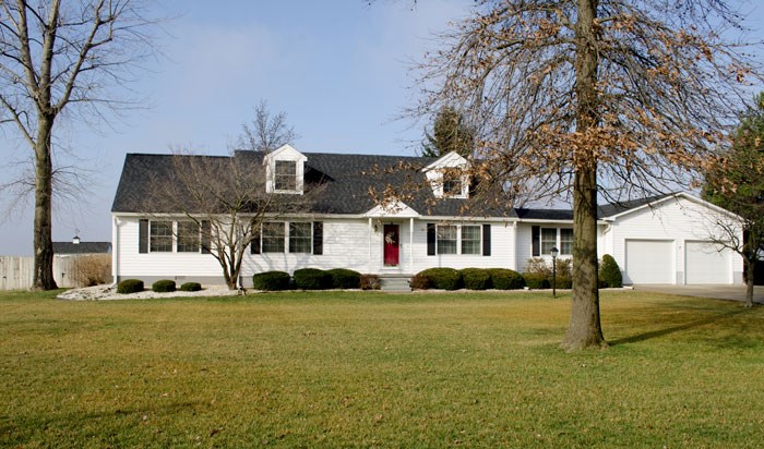 2623 South Henderson Road Vincennes, IN 47591 - Photo 1 of 28 Gallery Image 1