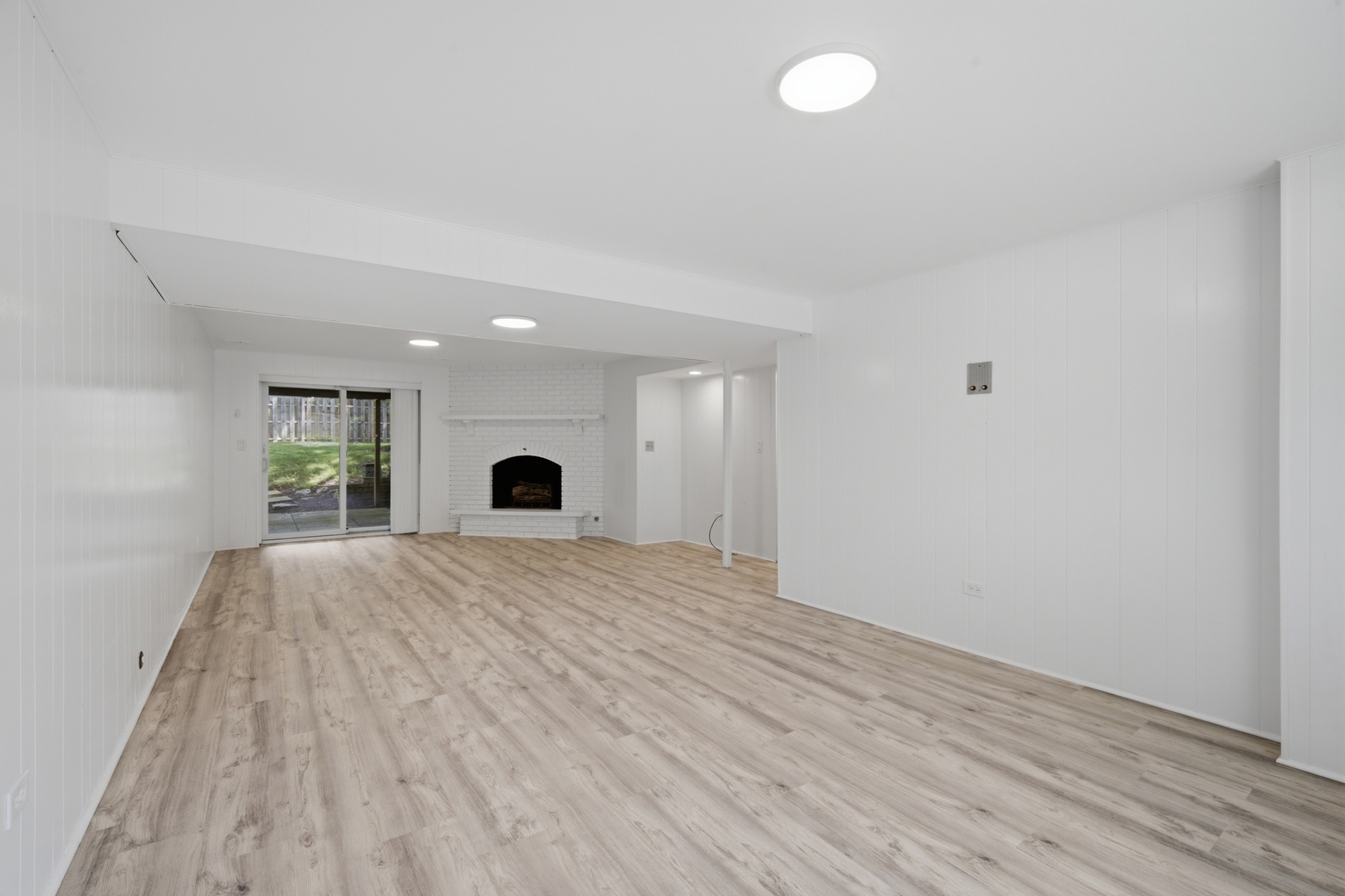 254 Dunbar Road Mundelein, IL 60060 - Photo 12 of 20
