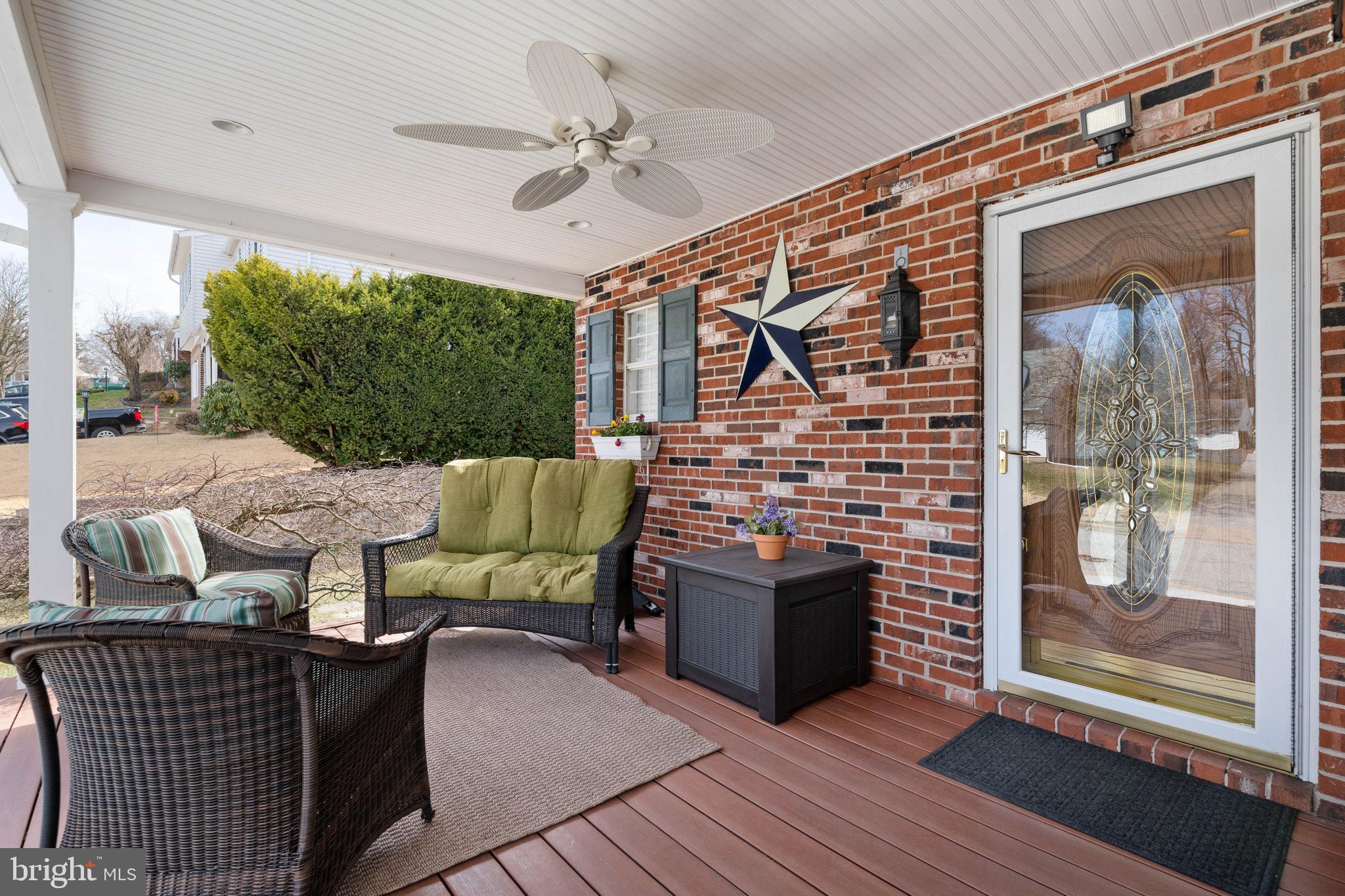9304 Perglen Road Baltimore, MD 21236 - Photo 3 of 39