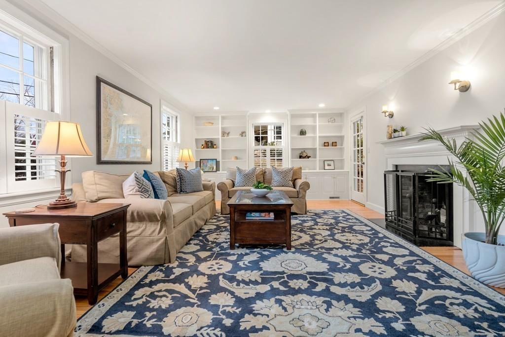 24 Northgate Road Wellesley, MA 02481 - Photo 4 of 20