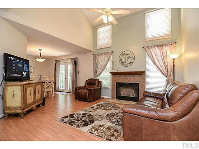 612 Thistlegate Trail Raleigh, NC 27610 - Photo 3 of 24 Gallery Image 3