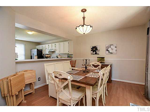 612 Thistlegate Trail Raleigh, NC 27610 - Photo 7 of 24 Gallery Image 7