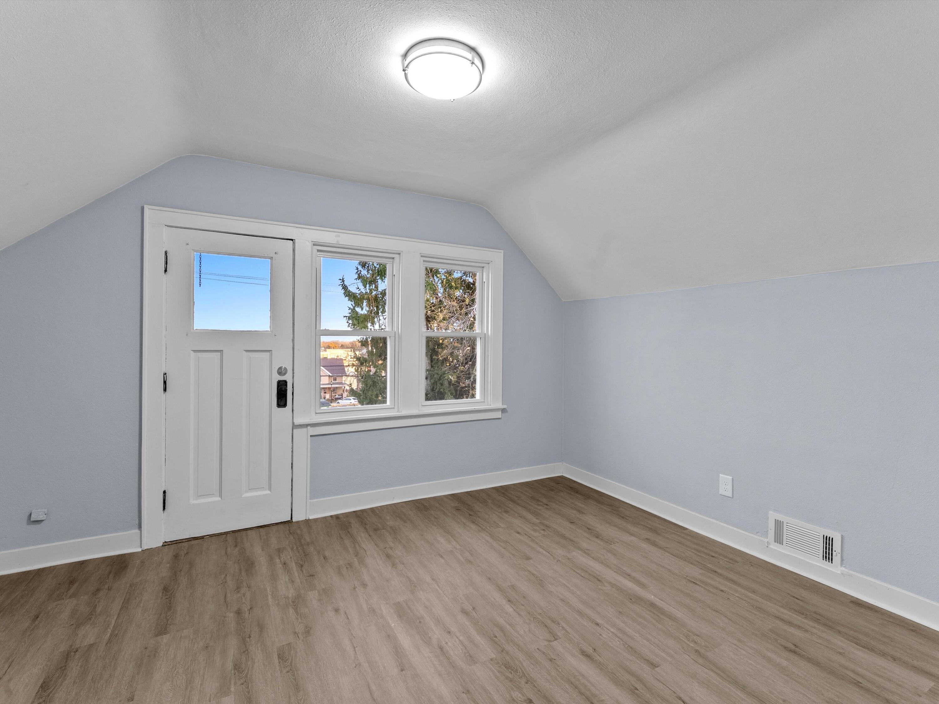 113 South 7th Avenue West Bend, WI 53095 - Photo 18 of 30 15-015_2660334_01614