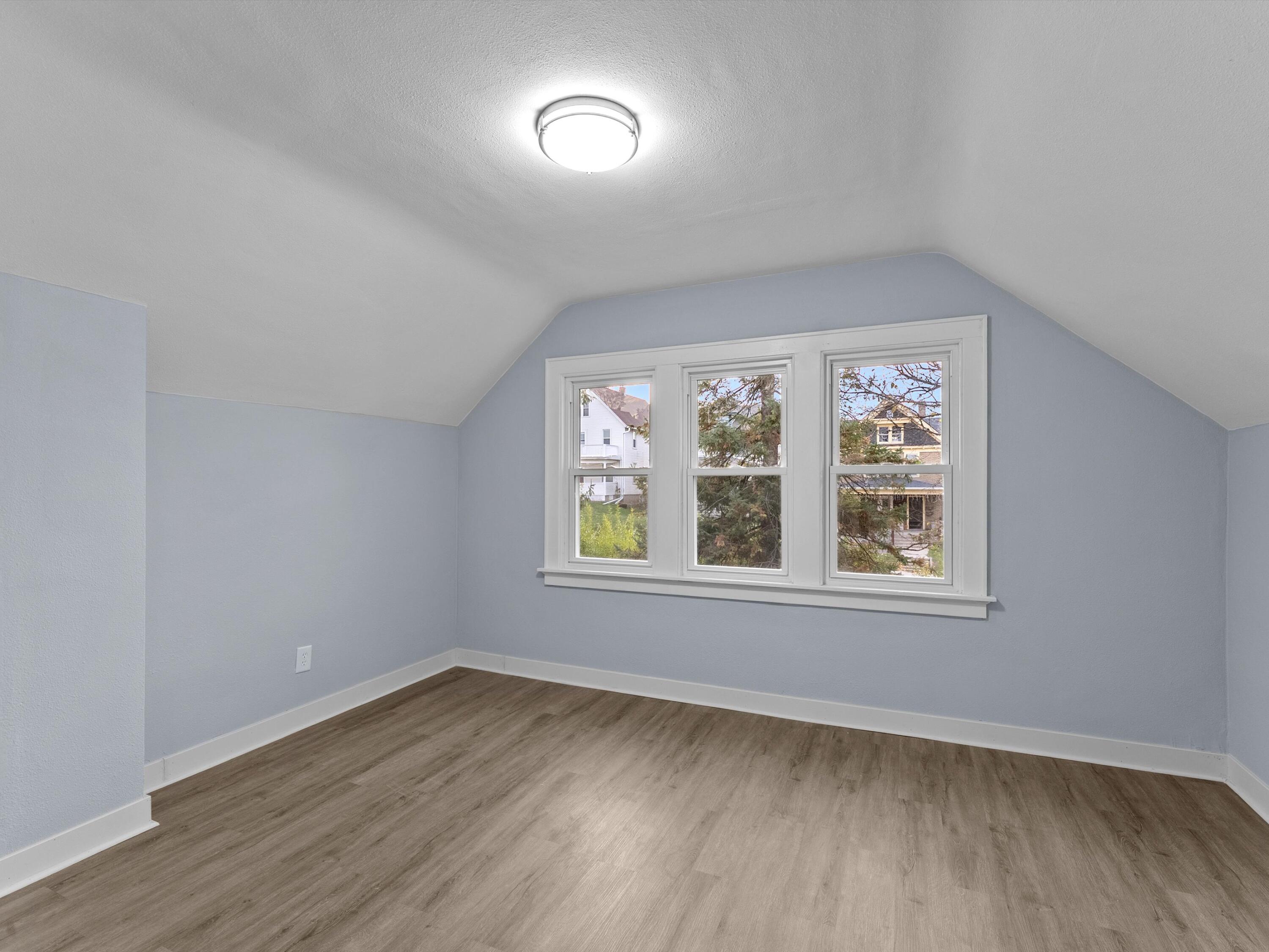 113 South 7th Avenue West Bend, WI 53095 - Photo 22 of 30 18-018_2660334_01629