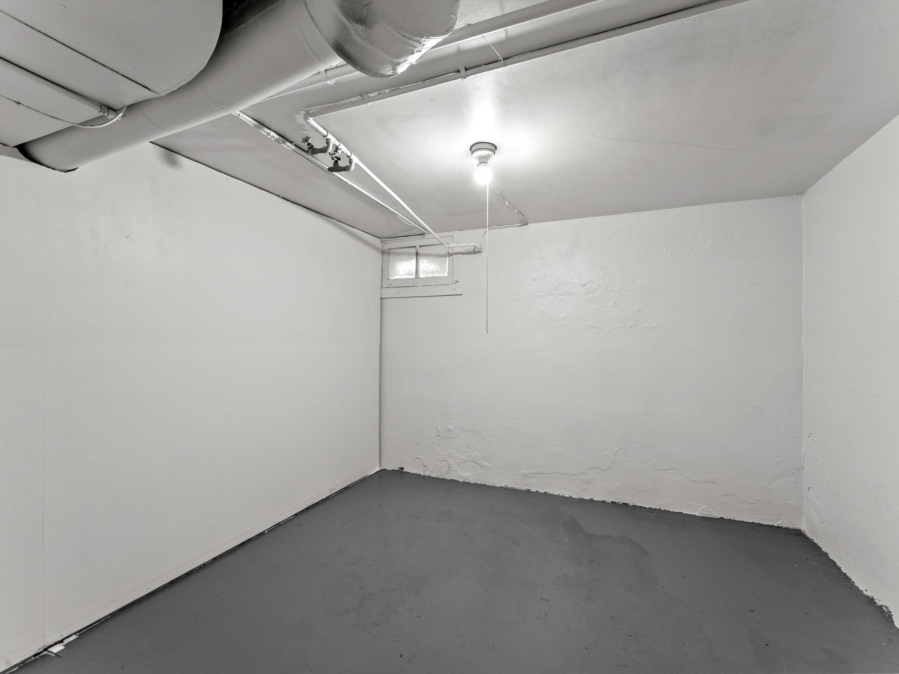 113 South 7th Avenue West Bend, WI 53095 - Photo 26 of 30 22-022_2660334_01649