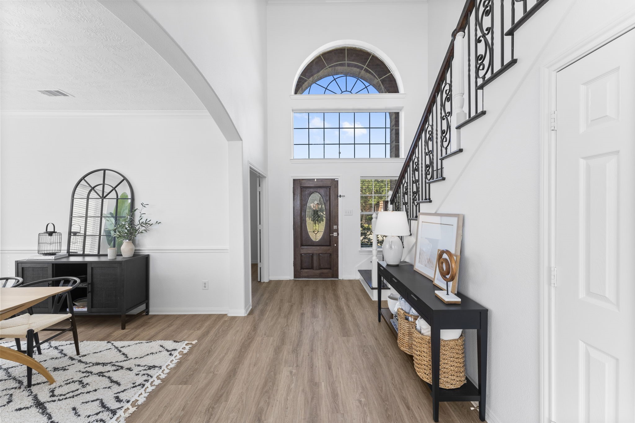 21418 Avalon Queen Drive Spring, TX 77379 - Photo 27 of 35 a view of hall way with furniture and a window