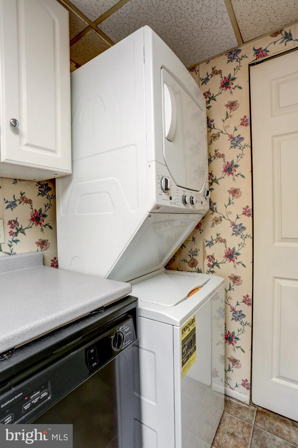 2904 State Hill Road Wyomissing, PA 19610 - Photo 11 of 28 First Floor washer and dryer