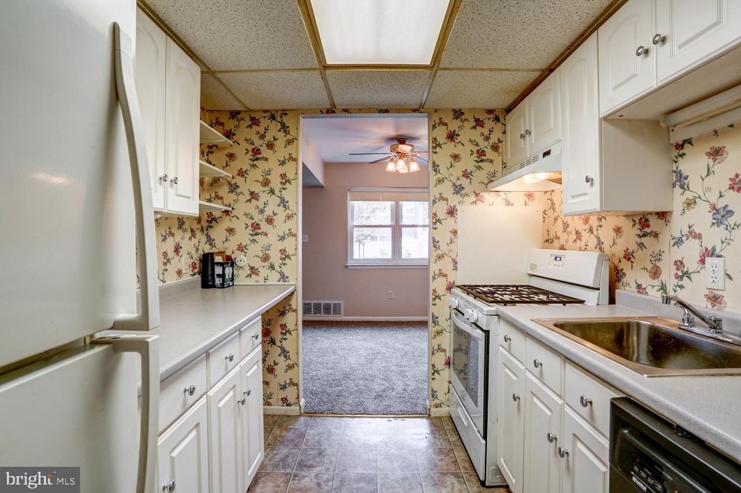 2904 State Hill Road Wyomissing, PA 19610 - Photo 12 of 28 Fridge new in 2018