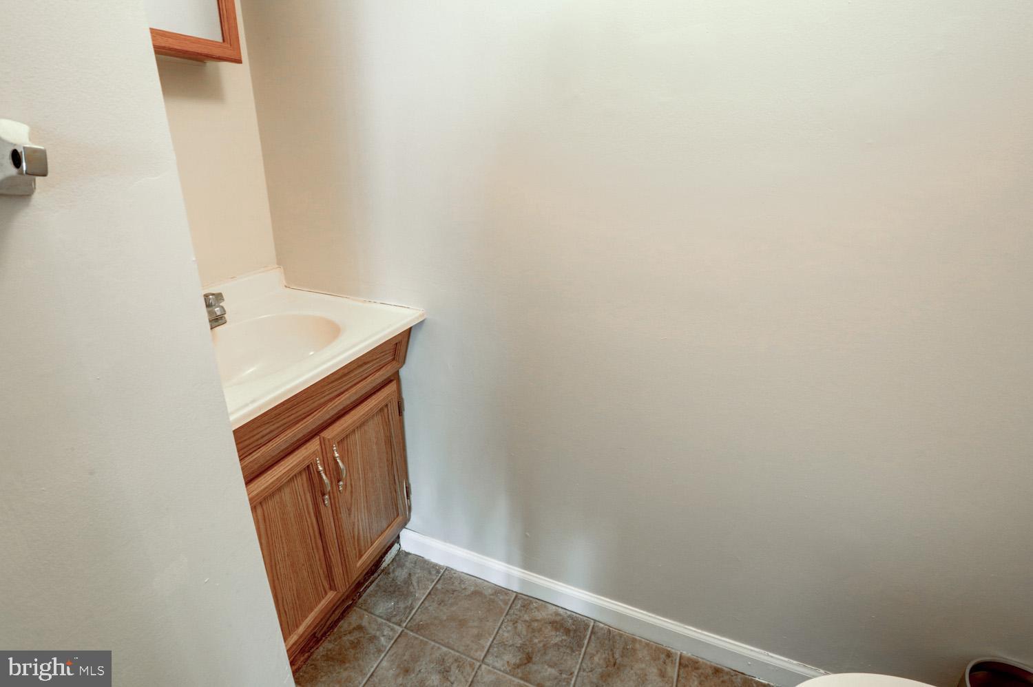 2904 State Hill Road Wyomissing, PA 19610 - Photo 13 of 28 First floor half bath