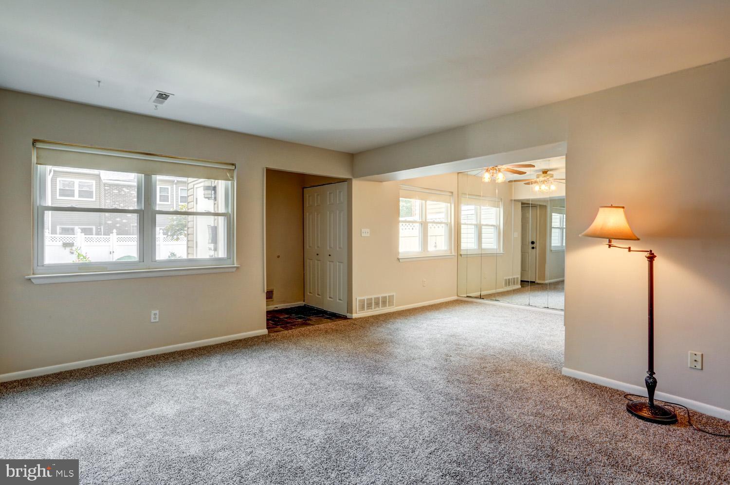 2904 State Hill Road Wyomissing, PA 19610 - Photo 3 of 28 Enter into the living room