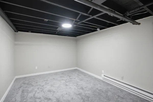 $319,900 | 126 Windemere Street, Springfield, MA 01104