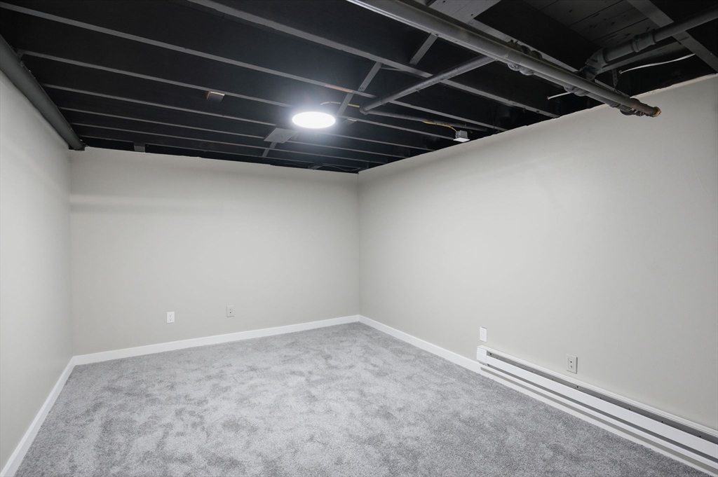 126 Windemere Street Springfield, MA 01104 - Photo 18 of 23