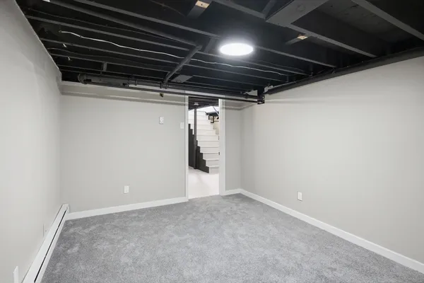 $319,900 | 126 Windemere Street, Springfield, MA 01104