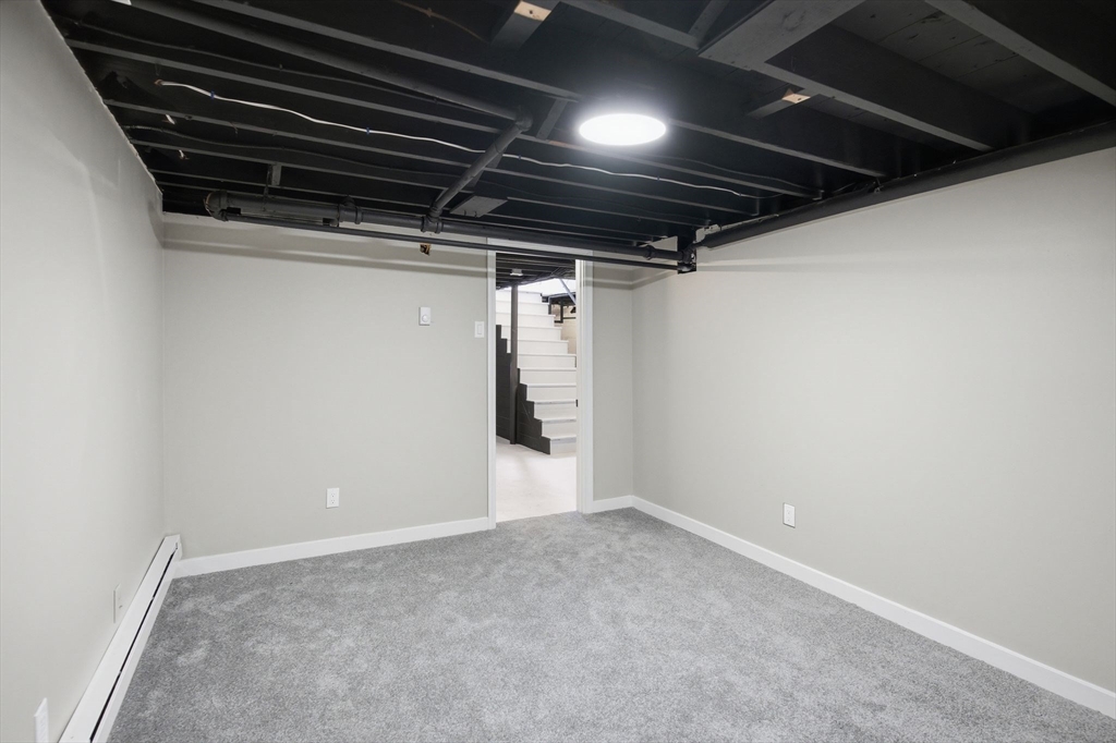 126 Windemere Street Springfield, MA 01104 - Photo 19 of 23