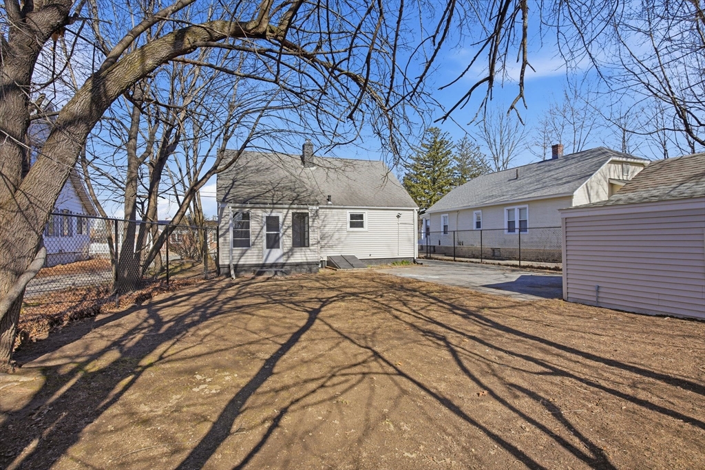 126 Windemere Street Springfield, MA 01104 - Photo 23 of 23