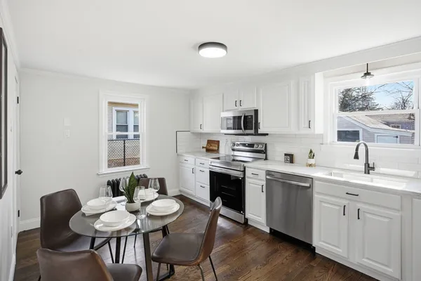 $319,900 | 126 Windemere Street, Springfield, MA 01104