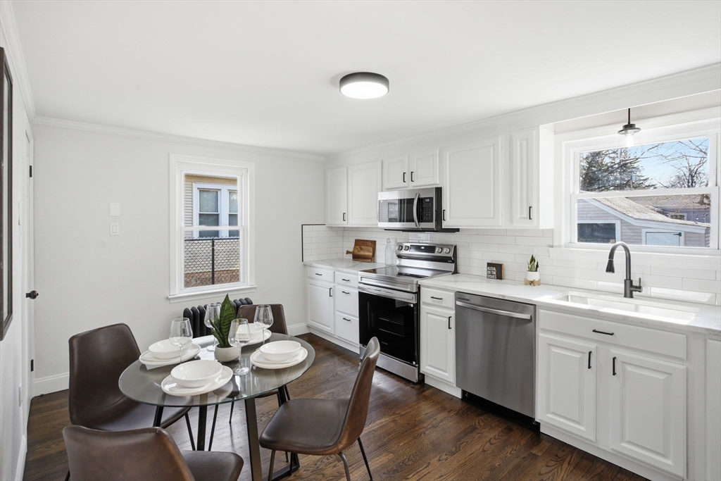 126 Windemere Street Springfield, MA 01104 - Photo 7 of 23