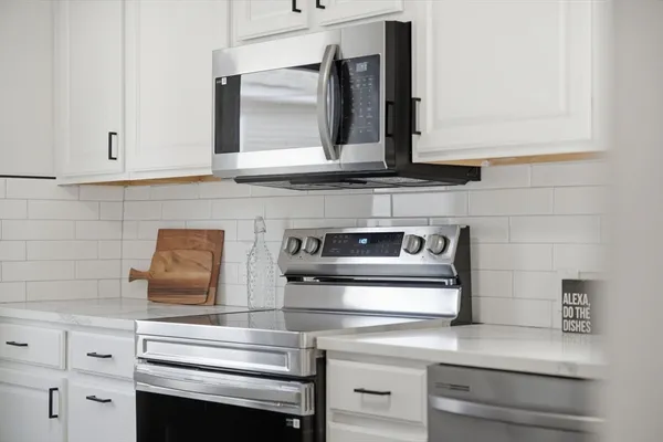 $319,900 | 126 Windemere Street, Springfield, MA 01104