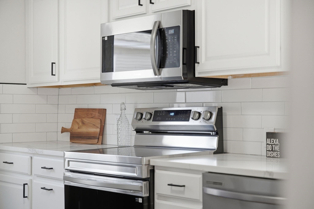 126 Windemere Street Springfield, MA 01104 - Photo 10 of 23