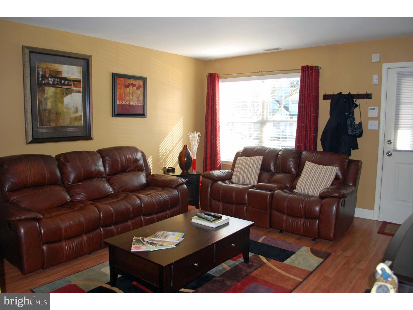 47 Millstream Road Pine Hill, NJ 08021 - Photo 2 of 13 Living Room
