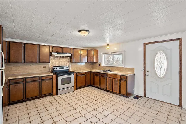 $234,900 | 1301 56th Street, Fennville, MI 49408