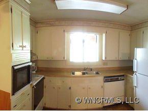 1111 Beaverdam Road Canton, NC 28716 - Photo 5 of 10
