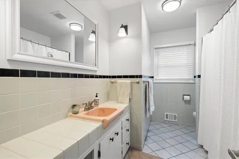 $299,000 | 611 East 90th Street, Kansas City, MO 64131