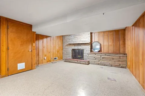 $299,000 | 611 East 90th Street, Kansas City, MO 64131