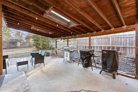 $299,000 | 611 East 90th Street, Kansas City, MO 64131