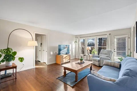 $299,000 | 611 East 90th Street, Kansas City, MO 64131