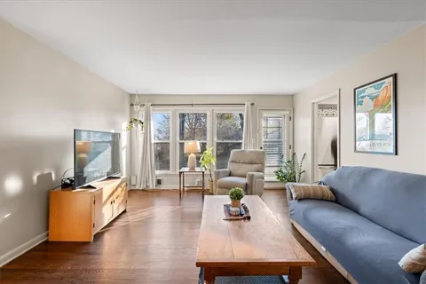 $299,000 | 611 East 90th Street, Kansas City, MO 64131