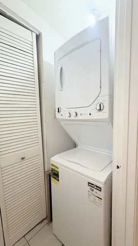 $1,950 | 125 South Leavitt Street, Unit B, Chicago, IL 60612