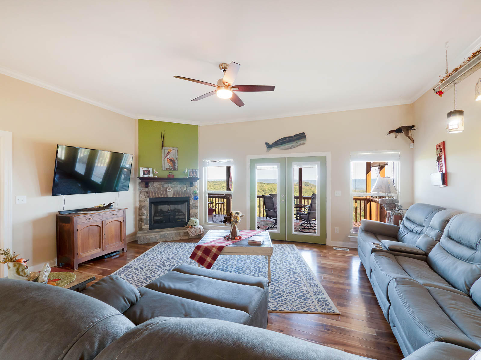 292 South Deer Run Road Trenton, GA 30752 - Photo 12 of 36 Open Living Room