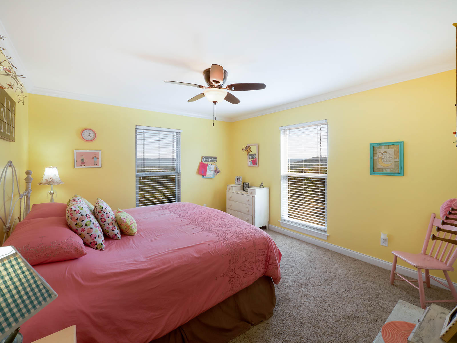 292 South Deer Run Road Trenton, GA 30752 - Photo 21 of 36 Guest Bedroom