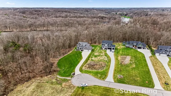 $874,900 | 7290 Crossridge Drive Southeast, Grand Rapids, MI 49512