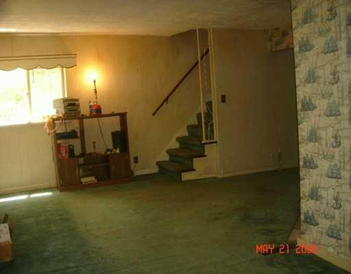 963 McNeilly Road Mt. Lebanon, PA 15226 - Photo 3 of 8 Living Room.