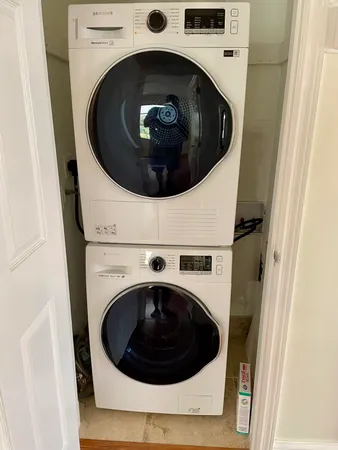 $2,200 | 101 North Lakeside Drive, Unit 1, Lake Worth Beach, FL 33460