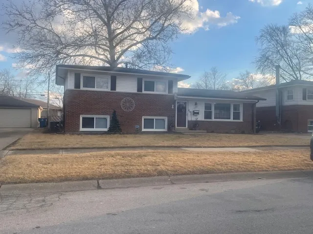 $289,000 | 90 Peyton Drive, Chicago Heights, IL 60411