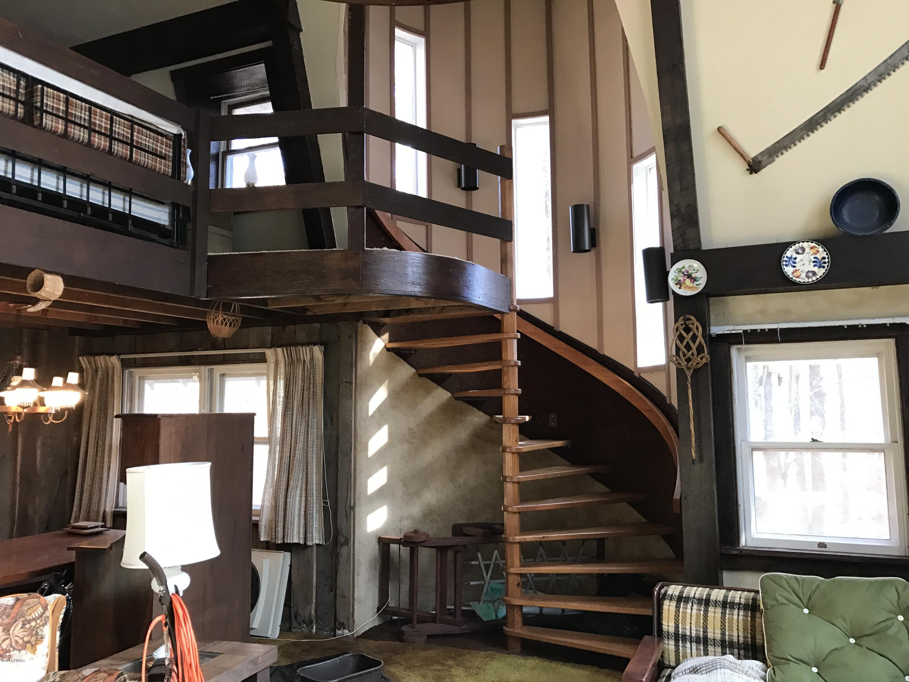 183 Oneida Road Shohola, PA 18458 - Photo 14 of 39