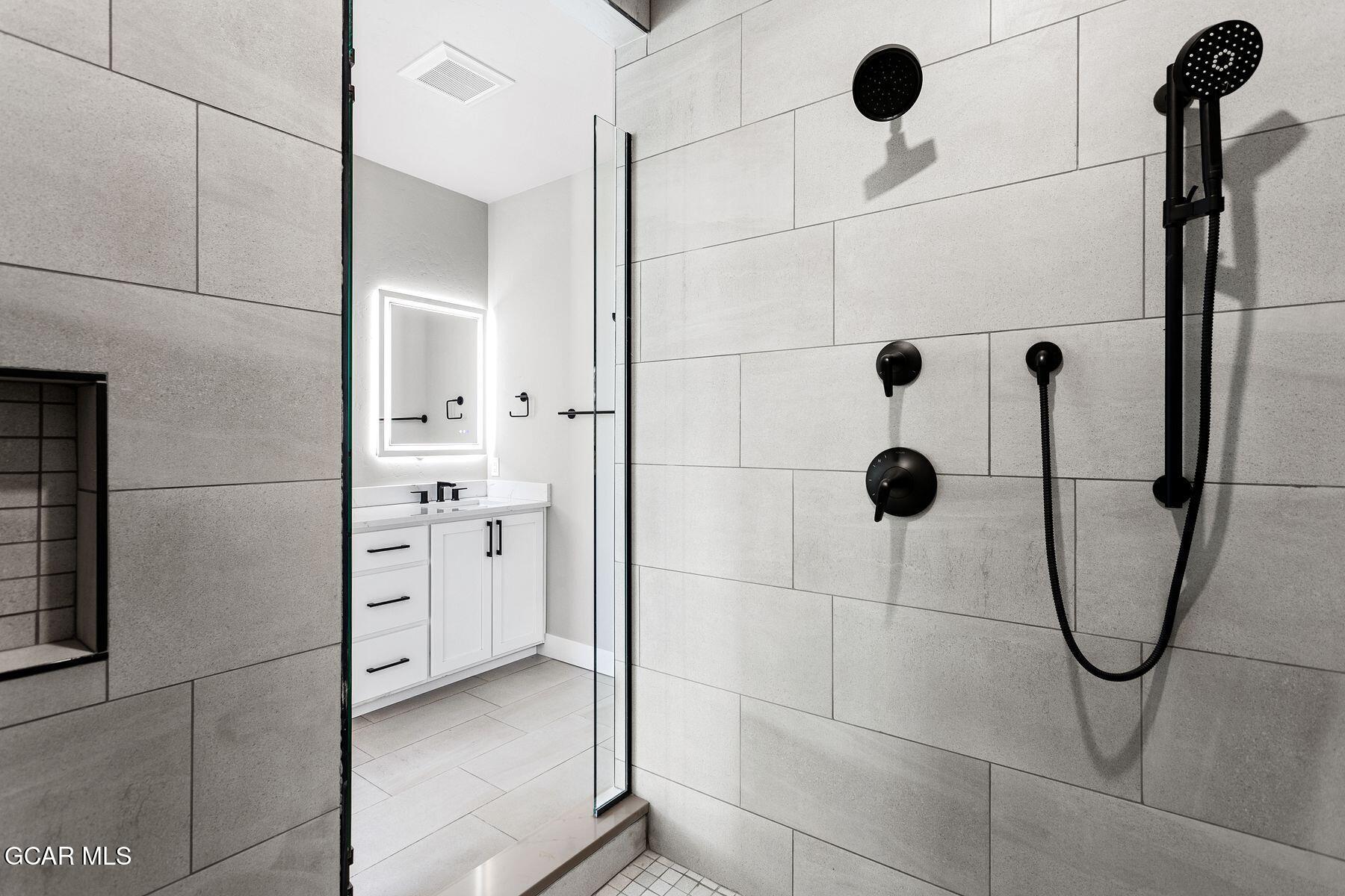 54 Ski Idlewild Road Winter Park, CO 80482 - Photo 21 of 46 Primary Bedroom Suite