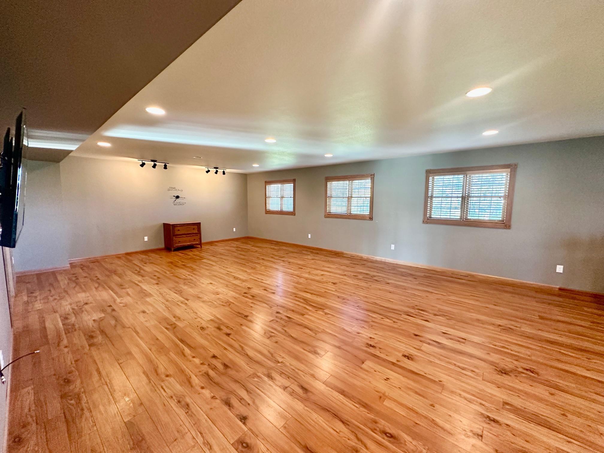 310 7th Street Southwest Roseau, MN 56751 - Photo 25 of 42